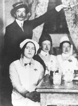 In 1914 meldde Edith Stein zich aan bij het Rode Kruis