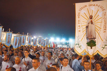 Procession avec Notre-Dame de Fatima