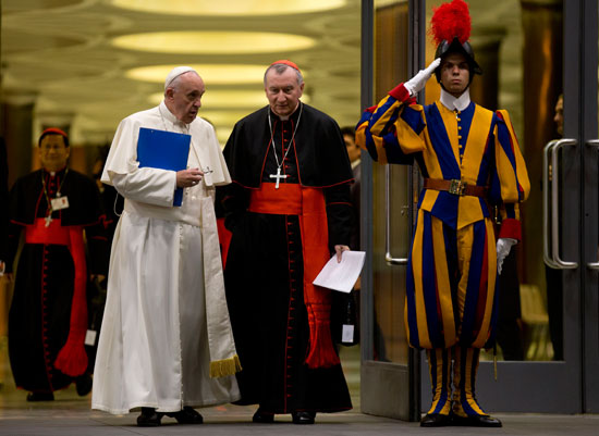 Kardinaal Pietro Parolin, Staatssecretaris van het Vaticaan, met paus Franciscus.
