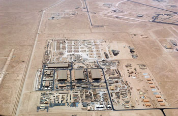De luchtmachtbasis van Al-Udeid bij Doha, de hoofdstad van Qatar. Het was van hieruit dat de VS in april 2018 vliegtuigen deden opstijgen om Syrië te bombarderen.