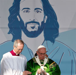 De paus tijdens de H. Mis in Panama.