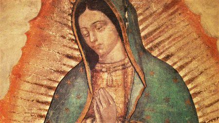 De Maagd van Guadalupe verscheen in 1531 aan de indiaan Juan Diego en liet haar beeltenis op zijn tuniek achter. Zo triomfeerde zij over de satanische "godsdienst" van de Azteken!