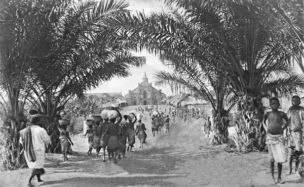 Boudewijnstad ( het huidige Moba) werd in 1893 gesticht door de Witte Paters op een hoogvlakte boven het Tanganyikameer. In de jaren 1920 verrees er een grote kerk.