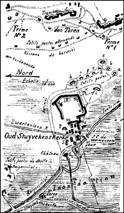 De grote wacht van Oud-Stuivekenskerke, getekend door Martial Lekeux. De Belgische “ kleine voorposten ” en de loopgraven die een groot vierkant vormen, werden aangelegd nadat een aantal Duitse aanvallen in februari 1915 slechts op het nippertje afgeslagen waren. Lekeux, die een knap tacticus was, liep niet hoog op met het resultaat : de kleine posten lagen te dicht bij het gehucht en beschermden de noordkant niet, en de loopgraven waren veel te uitgestrekt in verhouding tot het handvol verdedigers.