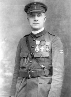 Aalmoezenier Jan Bernaerts.