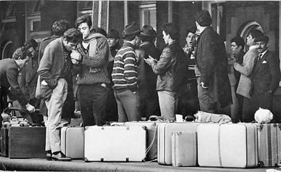 Tussen 1946 en 1950 werden bijna tachtigduizend Italiaanse arbeiders gerekruteerd om in de Belgische mijnen te werken. 