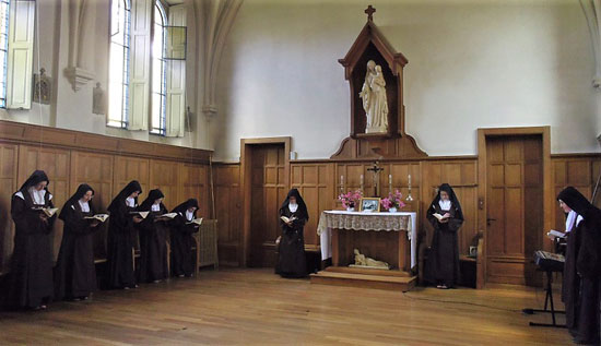 De karmelietessen van Alençon in hun oorspronkelijk klooster.